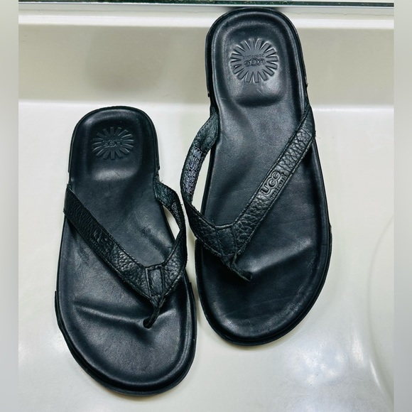 UGG Men’s Black Leather Thong Sandals Sz. 11 - Picture 4 of 8